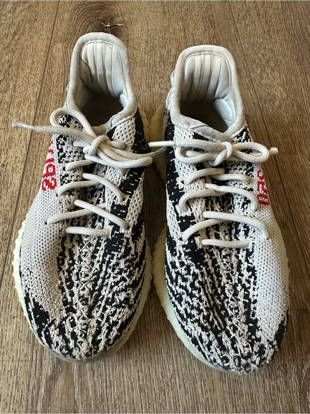 Adidas Yeezy Boost 350 V2 “Zebra” size 2 Youth used no box